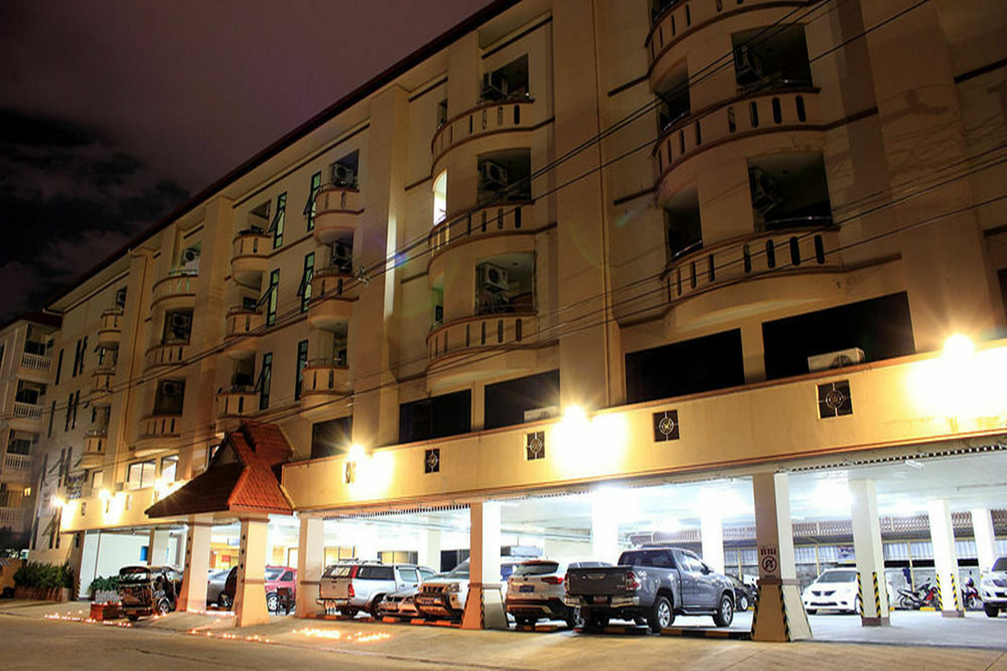 BP Grand Hotel Chiang Mai Exterior foto